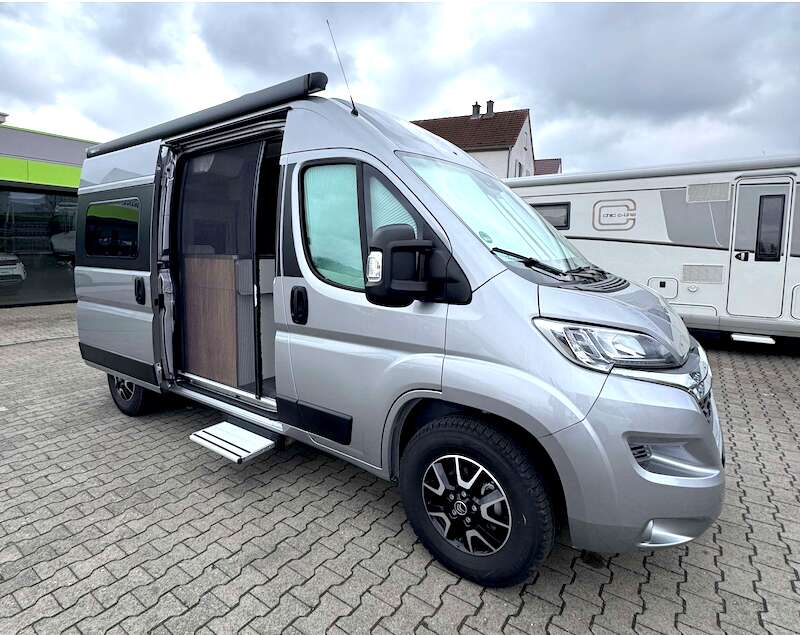 Mooveo 54DB Flanke mit elektrischer Stufe