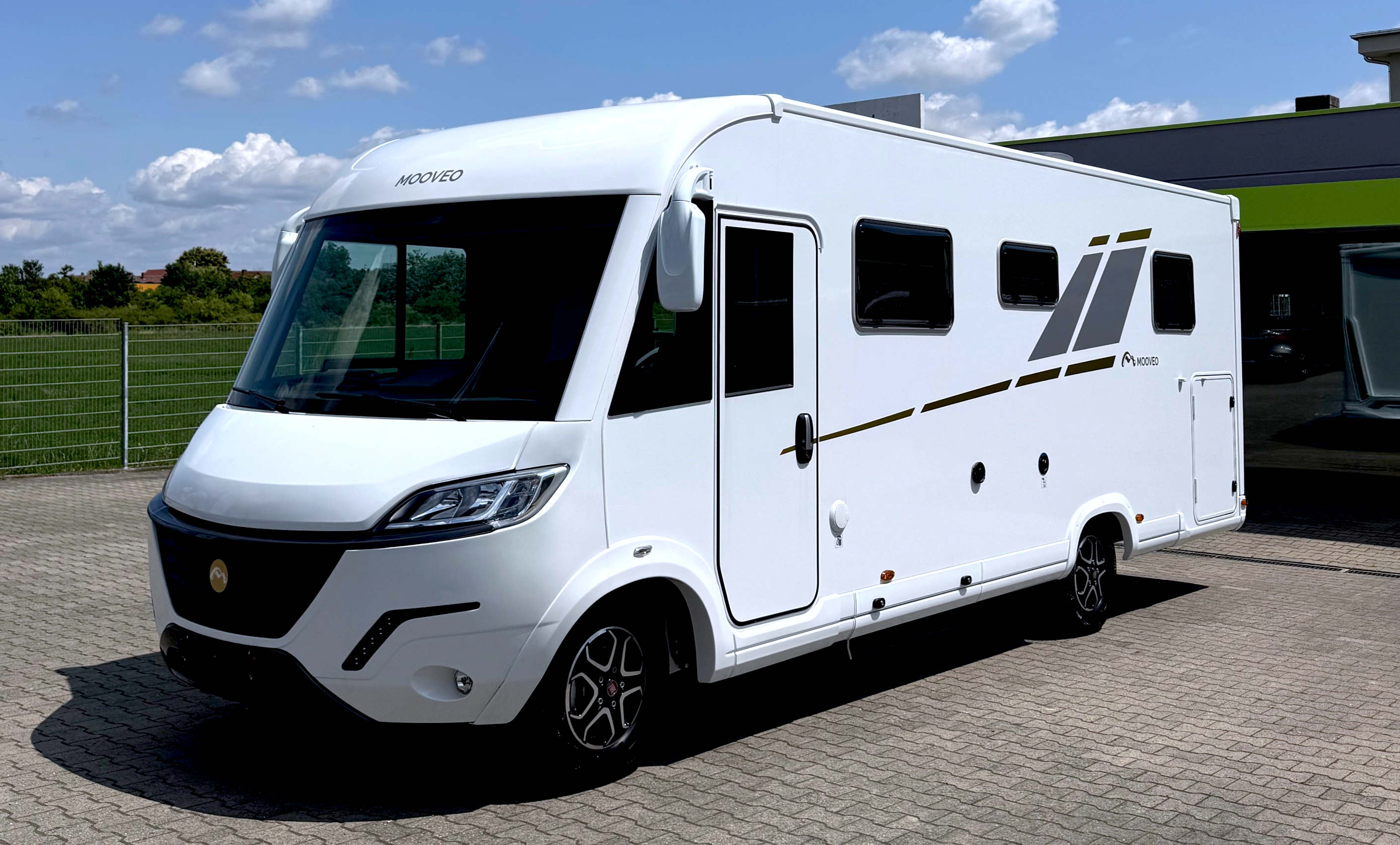 Mooveo INT 74QBH Front außen