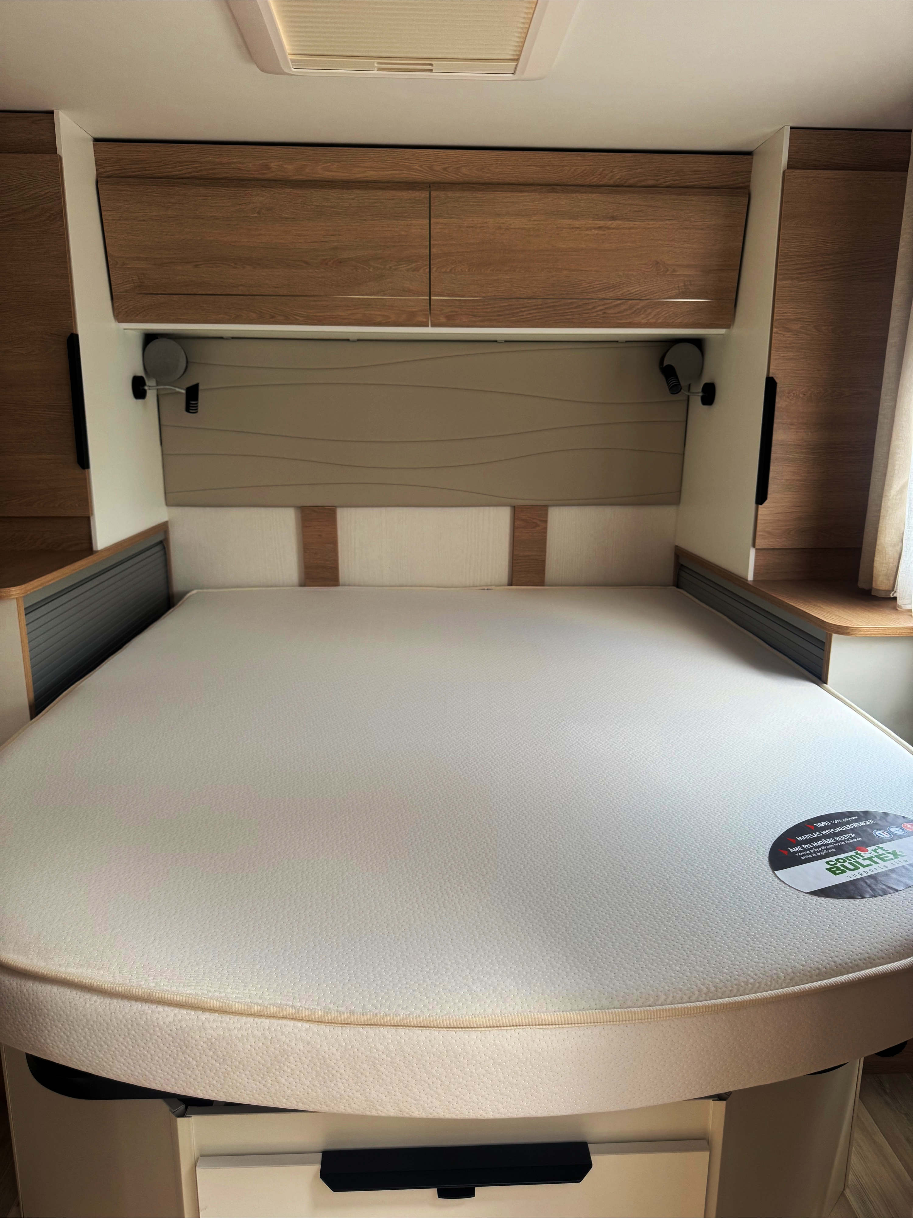 Mooveo INT 74QBH Queensbett